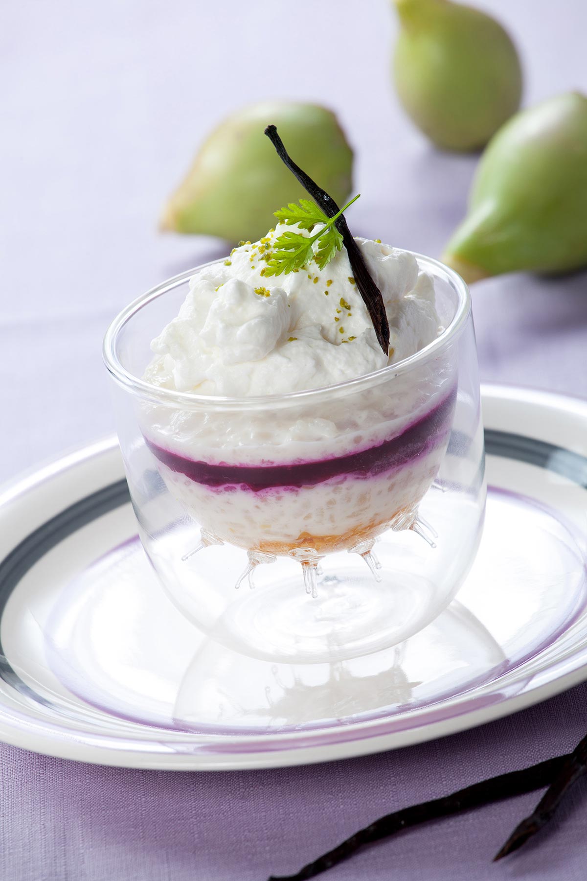 欧式米布丁搭风干水果干仙人掌酱汁